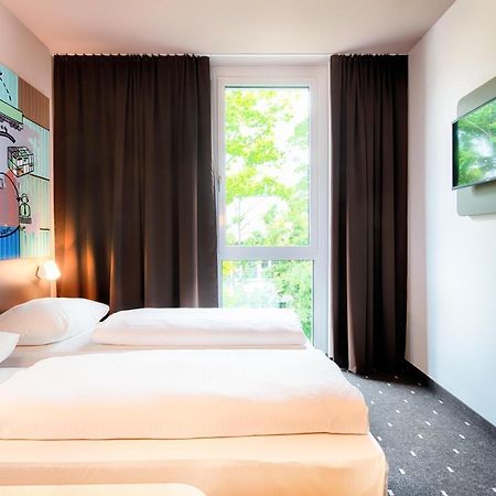 B&B Hotel Stuttgart-Neckarhafen 外观 照片